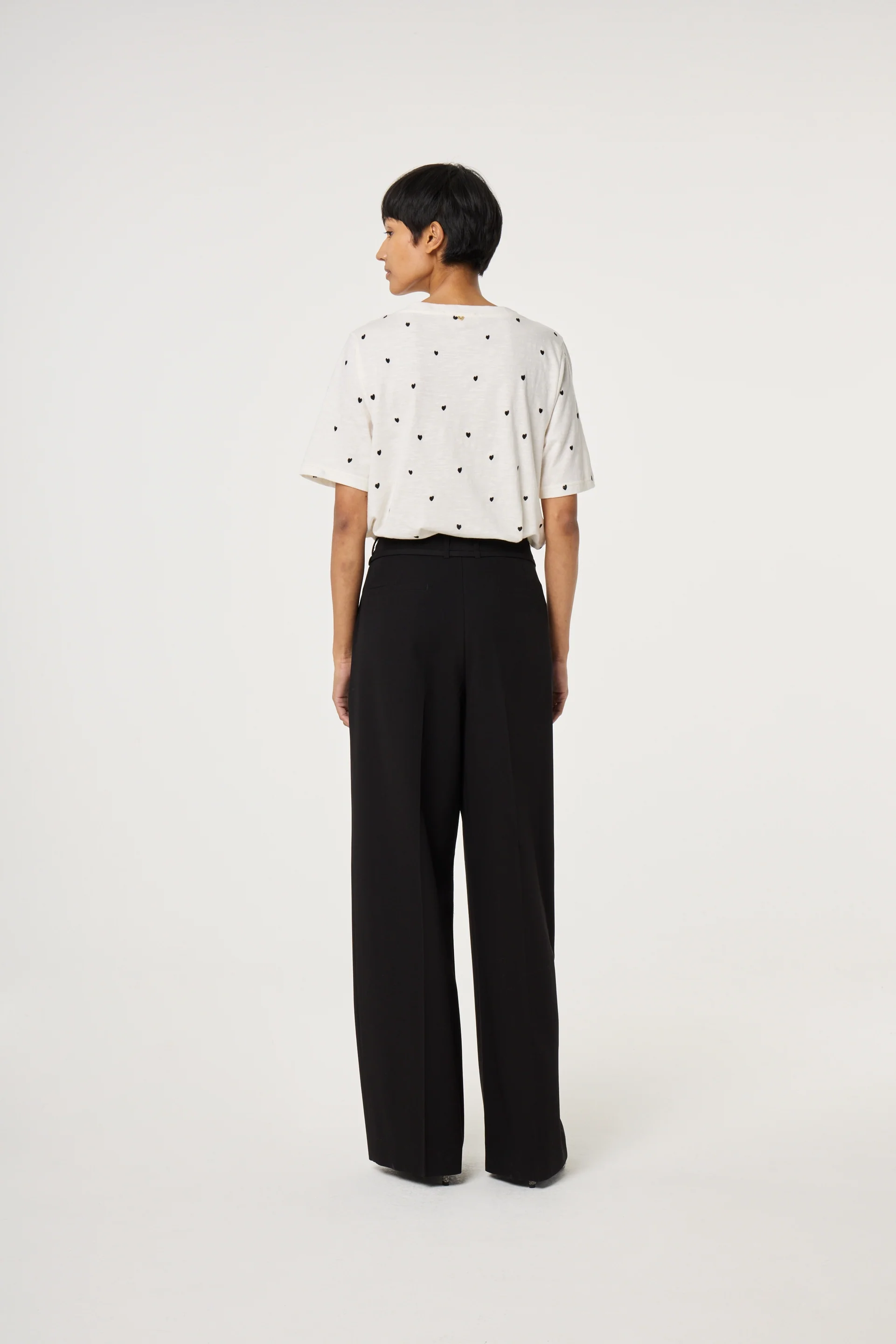 Phil V-Neck T-shirt | Cosy White/Black - Image 3